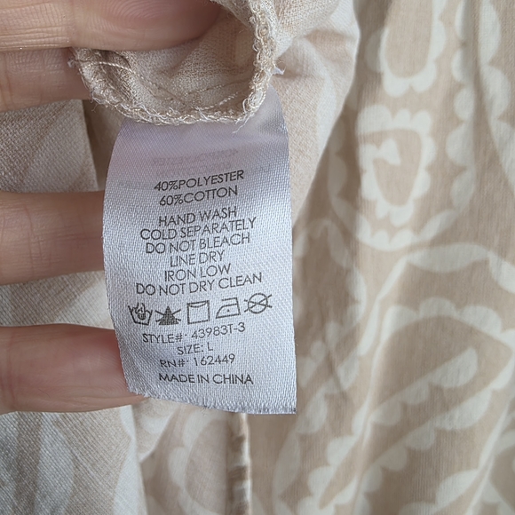 Elegant Beige Button-Down Shirt for Women - Picture 7 of 8